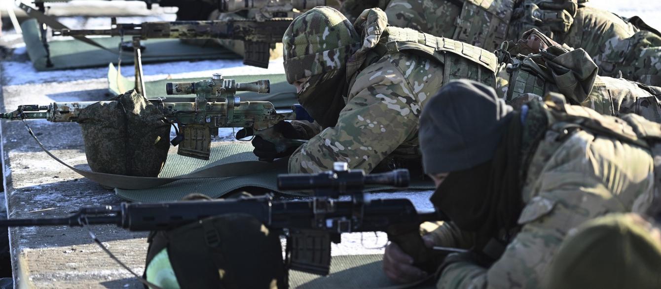 Russian soldiers taking part in drills at Kadamovskiy firing range in Rostov region.