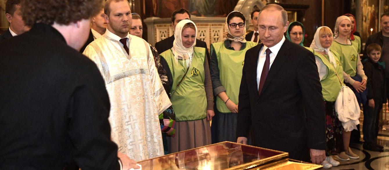 Putin in Russian church