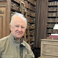 Alexander Dolinin