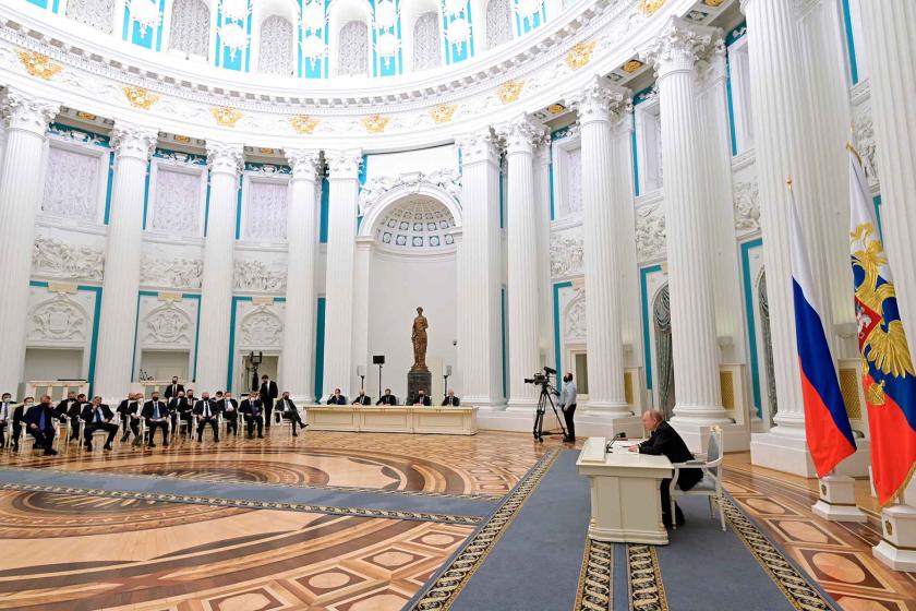 Putin in meeting with business people 