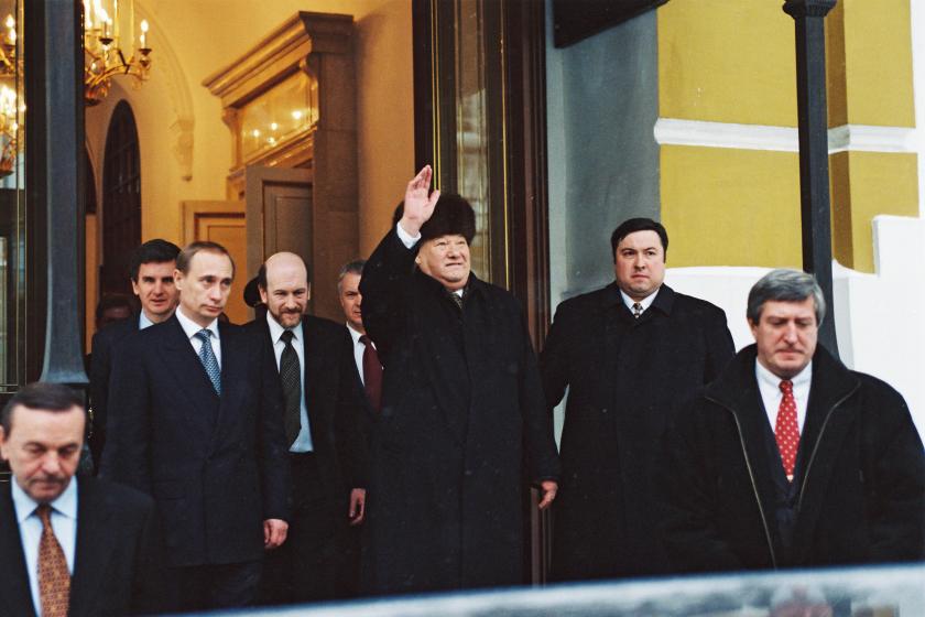 Yeltsin waves goodbye, Dec. 31, 1999