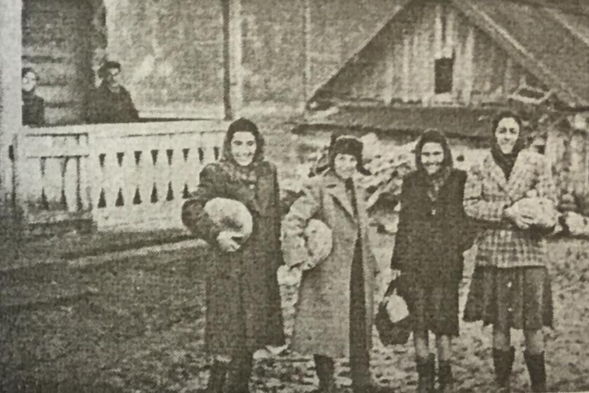 old photo of Armenian family during Stalin era