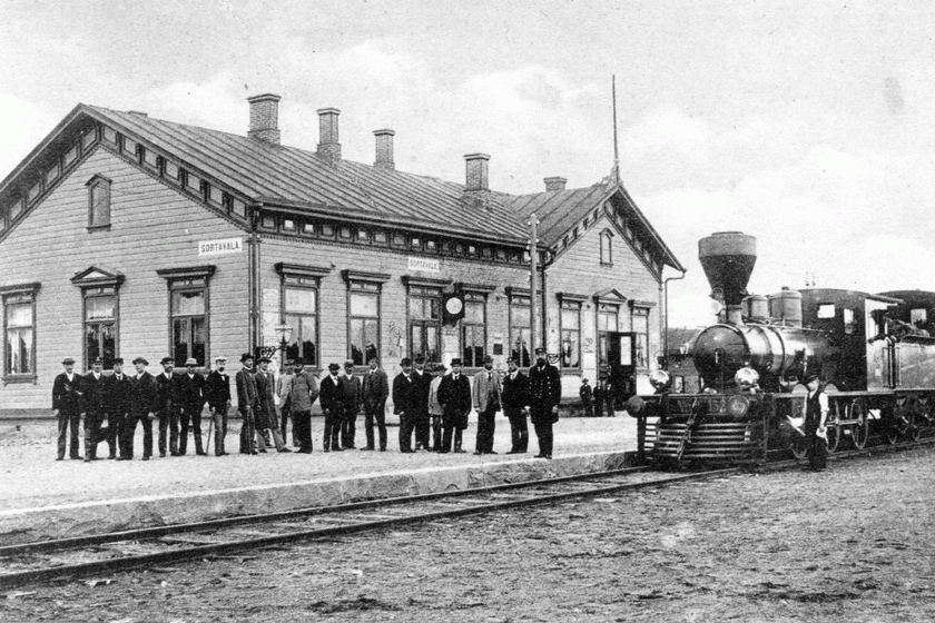 old photograph of the train station in Sortalava