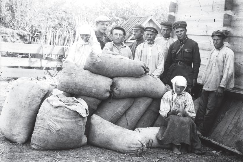 Grain procurement; Dekulakization in the village of Udachne, Donetska oblast. Udachne, 1930s.