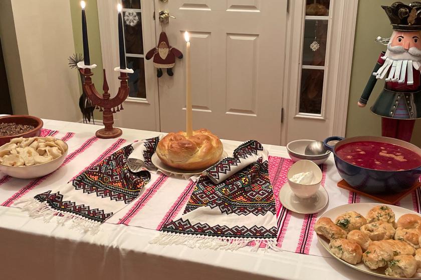 A a mini-version of the traditional 12-course Ukrainian Christmas Eve dinner (sviat vechir).