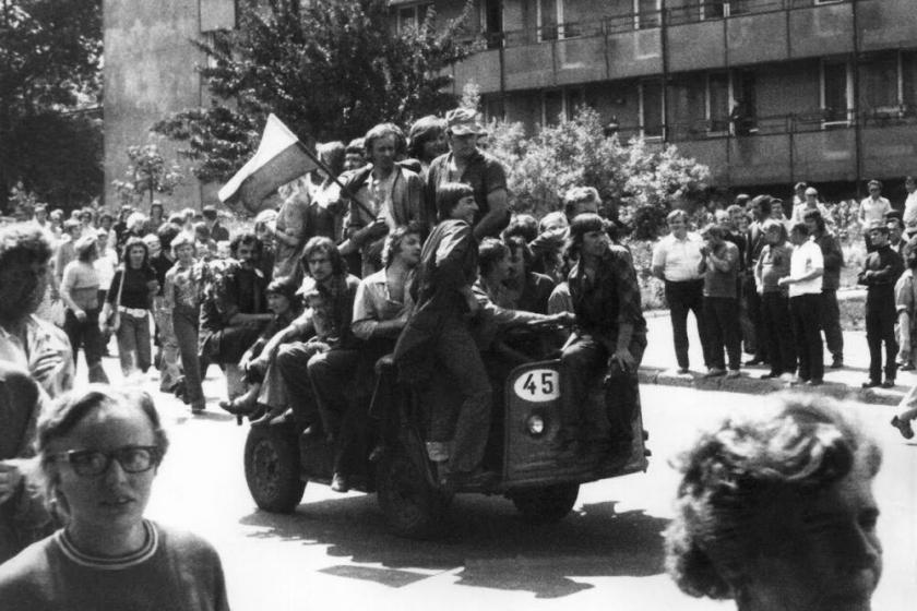 black and white photo of protest in Poland 1976
